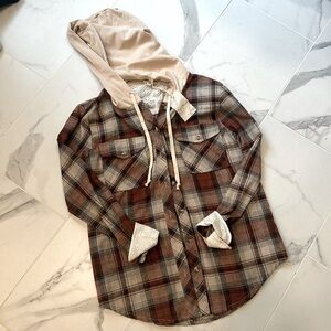 New with tags! Hooded flannel
